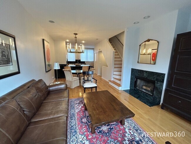 Photo - 1801 W Winnemac Ave