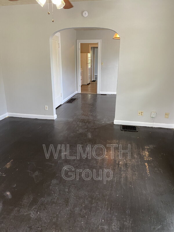 Photo - 856 N Bradley Ave