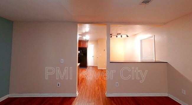 Photo - 5998 Greenwillow Ln S