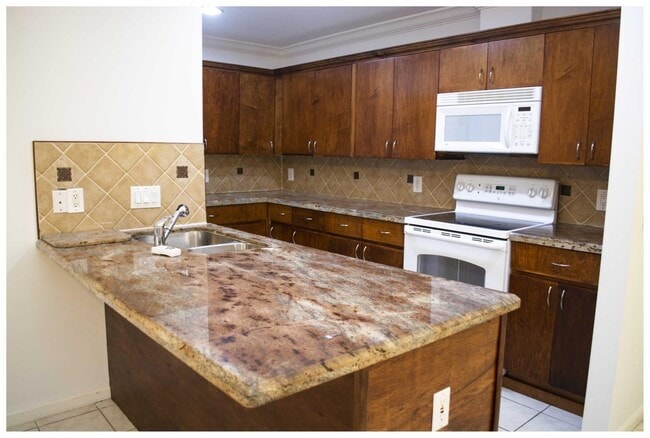 Photo - 1061 Goldenrod Rd