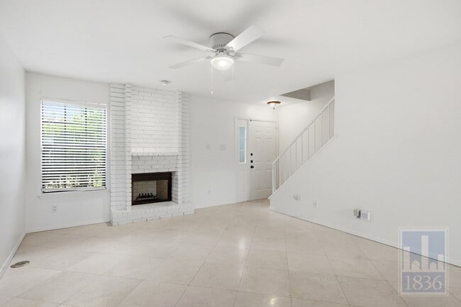 8400 Jamestown Dr Unit 226