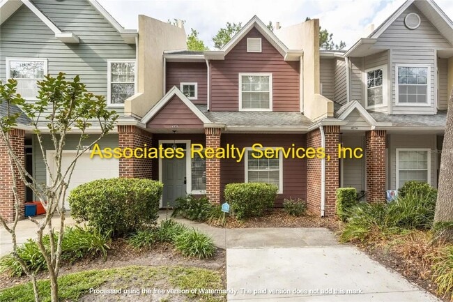 Photo - GREAT LOCATION-  3 Bedroom- LOOK!