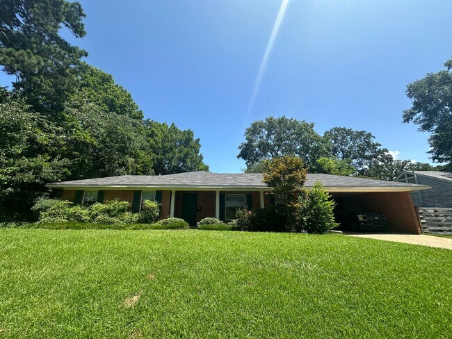 Gorgeous 3 Bedroom South Highland Home wit... - Gorgeous 3 Bedroom South Highland Home wit...