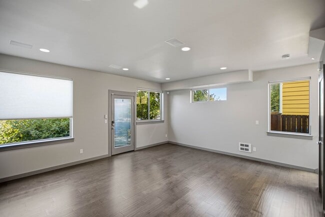 Photo - 4726 Delridge Wy SW