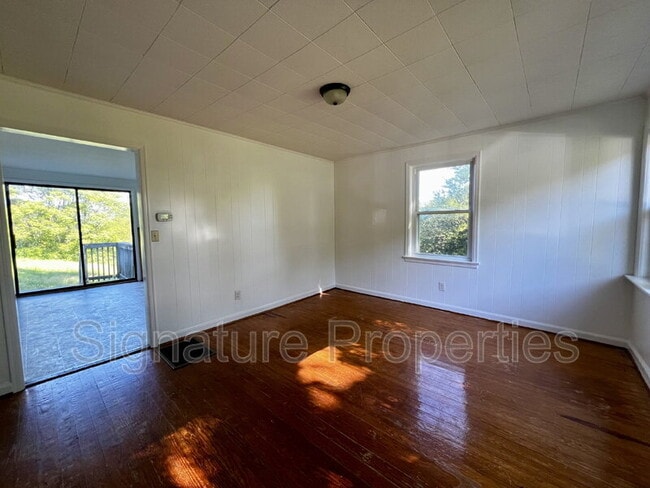 Photo - 414 Bryant Rd