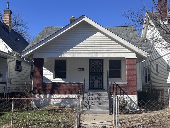 Building Photo - 310 S 42nd St