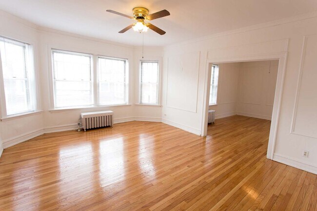 Photo - 5034-5046 S. Woodlawn Avenue