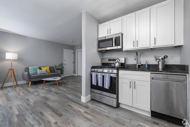 Renovated Studio | Kitchen
