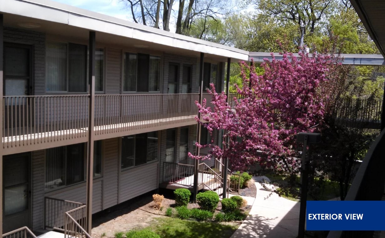 Photo - Redford Manor South