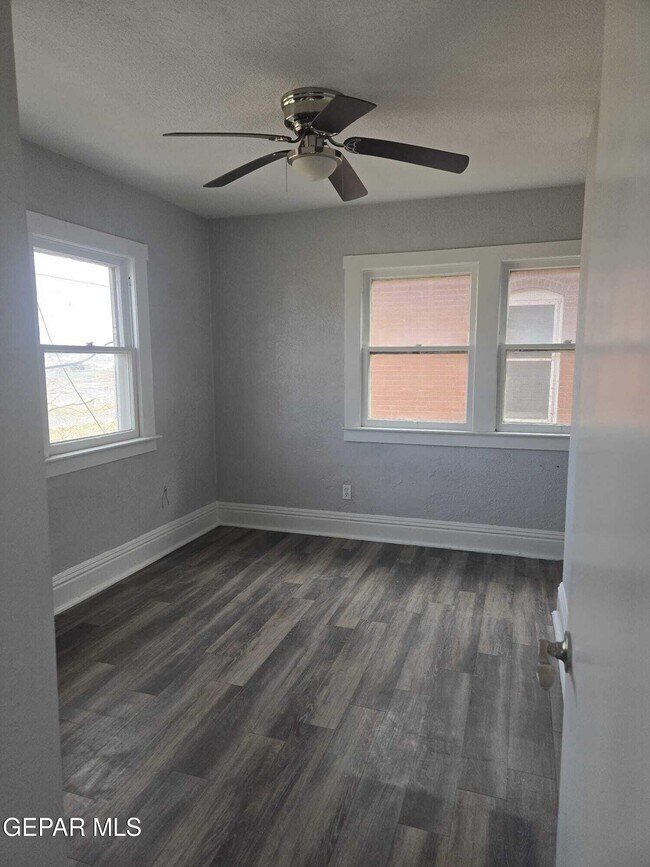 Photo - 515 W Missouri Ave Unit Apt 8