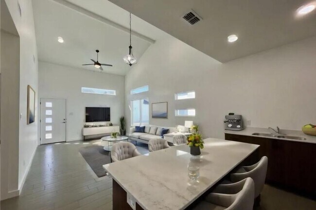 Photo - 546 North Ave