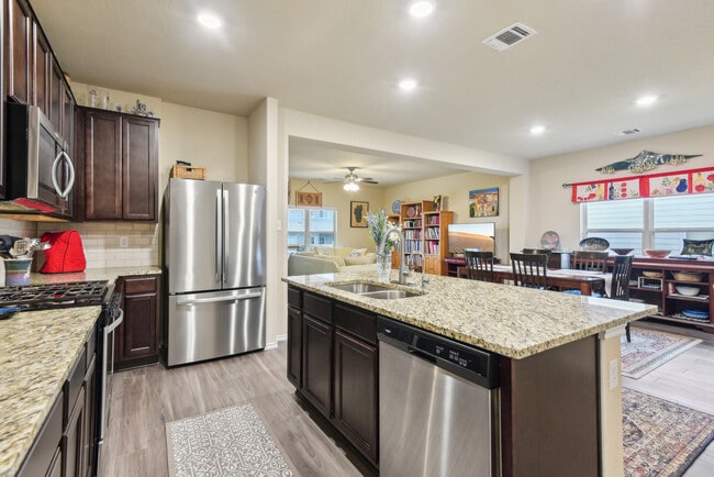 Photo - 513 Chelson Hunt