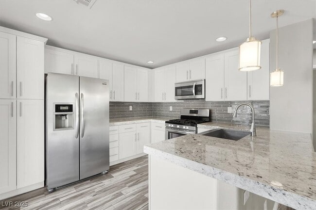 Building Photo - 2058 Smoketree Village Cir Rental
