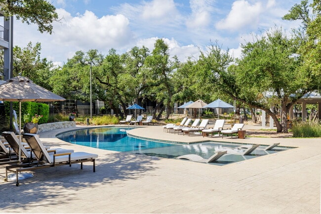 Building Photo - The Monterra