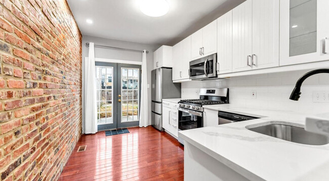 Photo - 2817 Pelham Ave Townhome