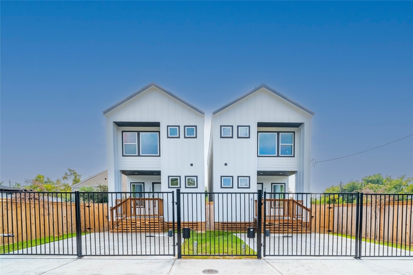 Photo - 3212 Retta St