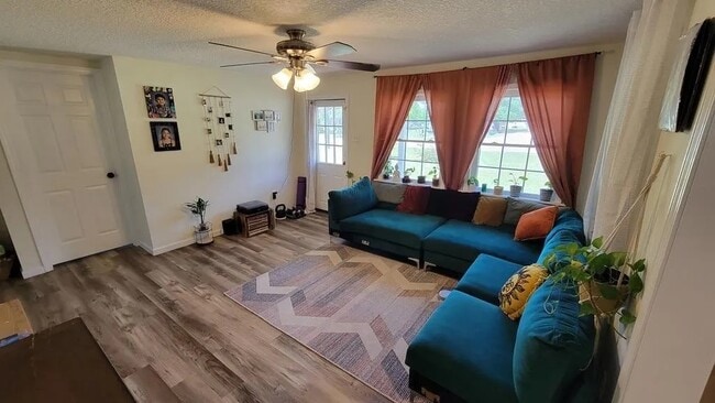 Photo - 3963 Trudie Rd