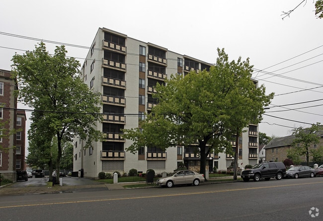 Mass Ave, 385