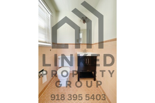 Photo - Adorable Midtown Tulsa Bungalow