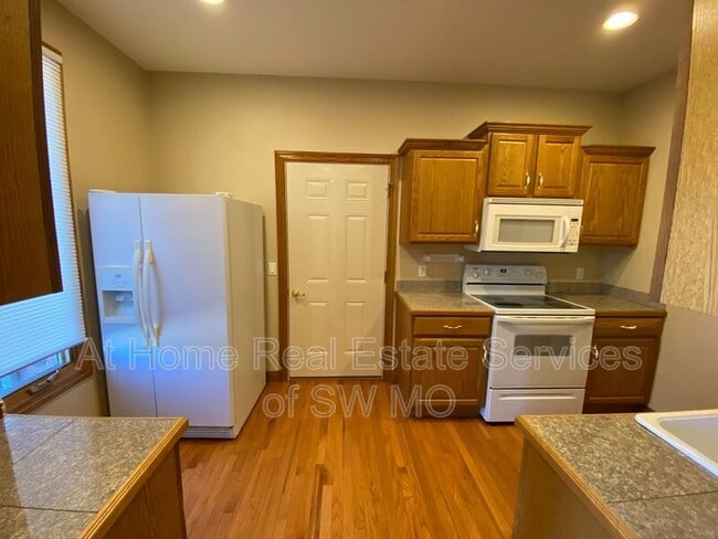 Photo - 5591 N 17th St