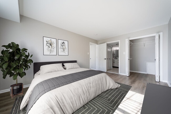 Fox Ridge and Lakeview Park Apartments
