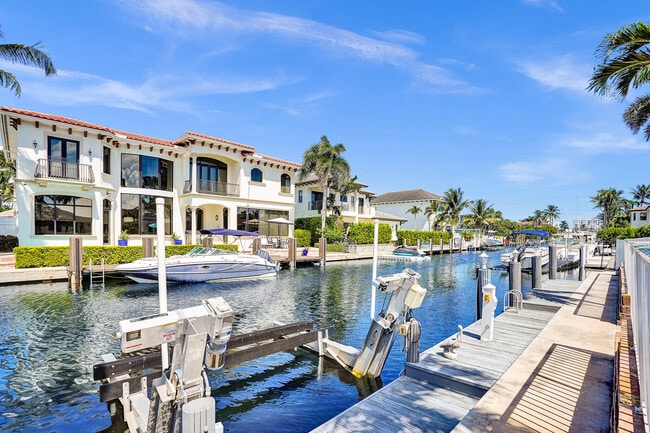 Photo - 785 NE 71st St