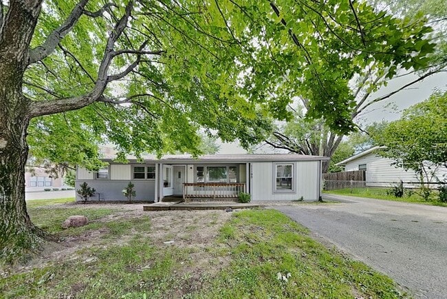 Building Photo - 11199 Lantern Rd