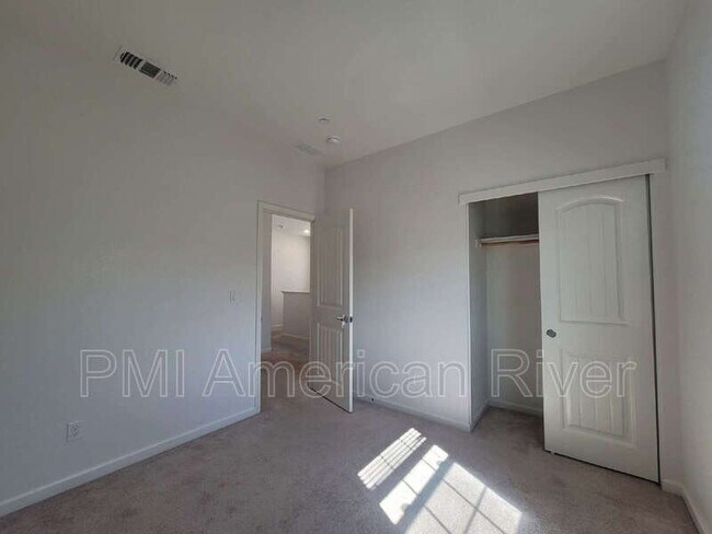 Photo - 3805 Amelia Rose Way