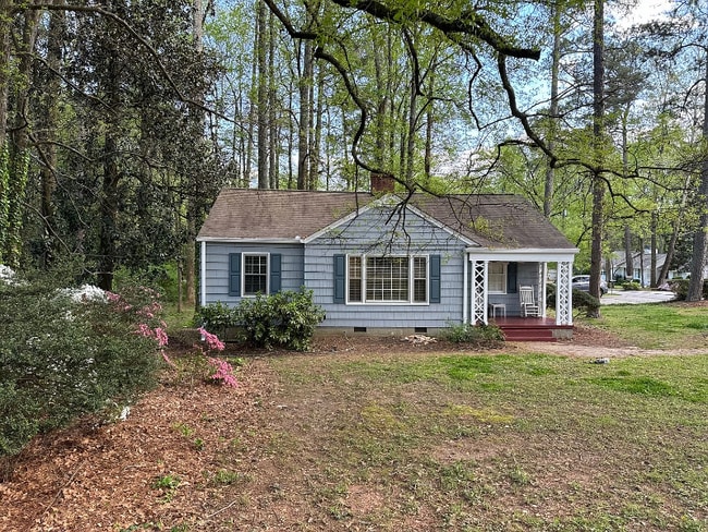 Photo - 1425 Collier Dr SE House