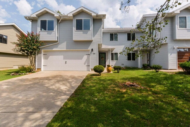 Building Photo - Welcome to your future home in Branson, MO!