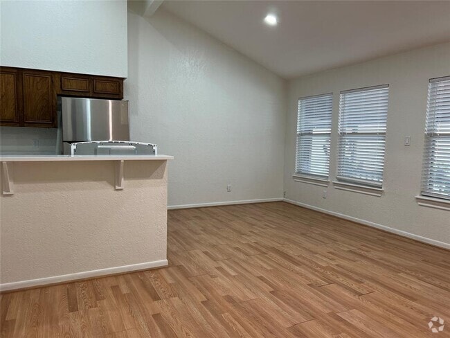Building Photo - 2305 55th St Unit 3 Rental