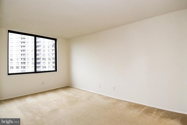 Photo - 5225 Pooks Hill Rd Unidad 1003S