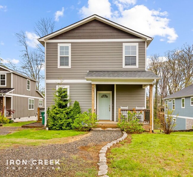 Photo - 864 Sand Hill Rd