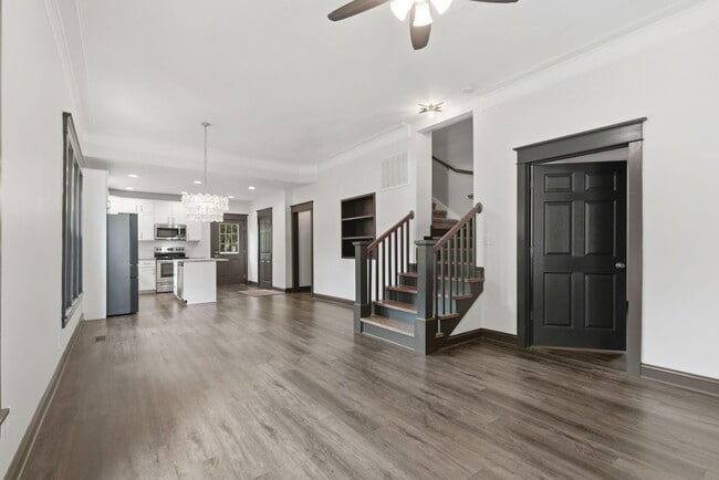 Photo - 837 S Kentwood Ave