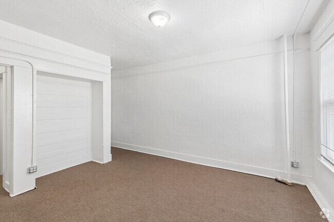 Studio - 450SF - Living Room/Bedroom/Dining Room