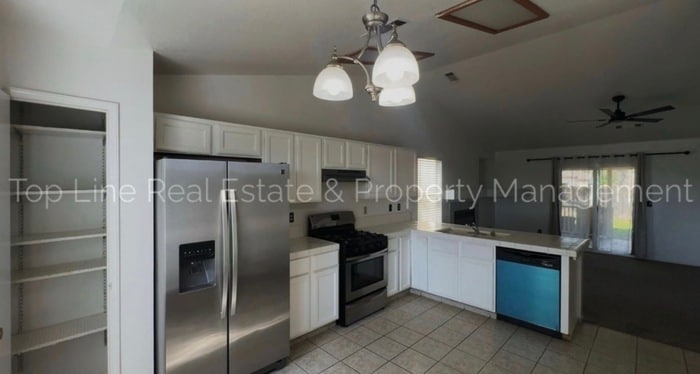 Photo - 2008 E Douglas Ave