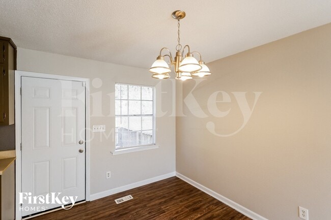Photo - 634 14th Ave NW