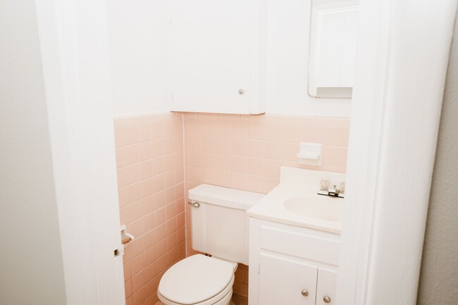 Building Photo - UPDATED 3 bed 1.5 bath! Rental