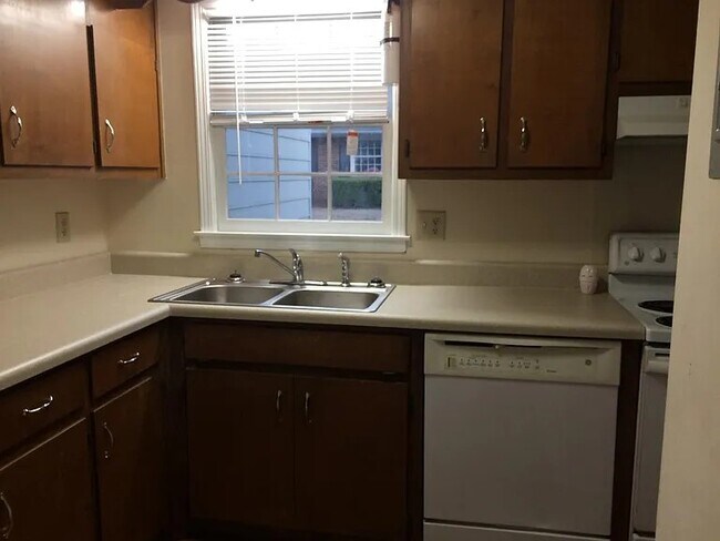 Photo - 2220 Kings Gate Cir