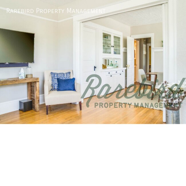 Photo - 814 NE Broadway