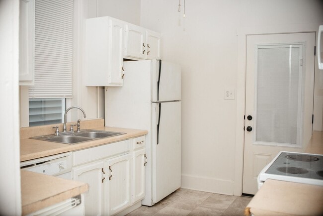 Photo - 204 E High St Unit 102