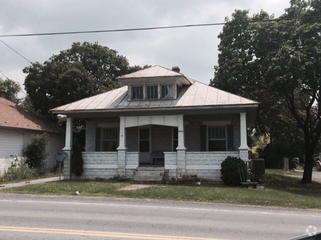 Building Photo - 2835 Winchester Ave Rental