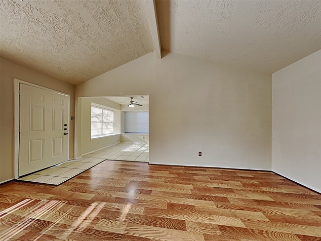 Photo - 16930 Barcelona Dr