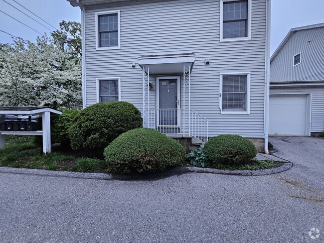 Building Photo - 246 Seaside Ave Unit APT 2