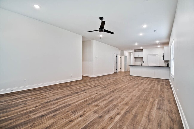 Photo - 336 Turnberry Ct