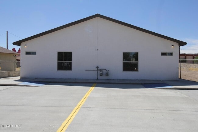 Building Photo - 517 Val Verde St Unit A