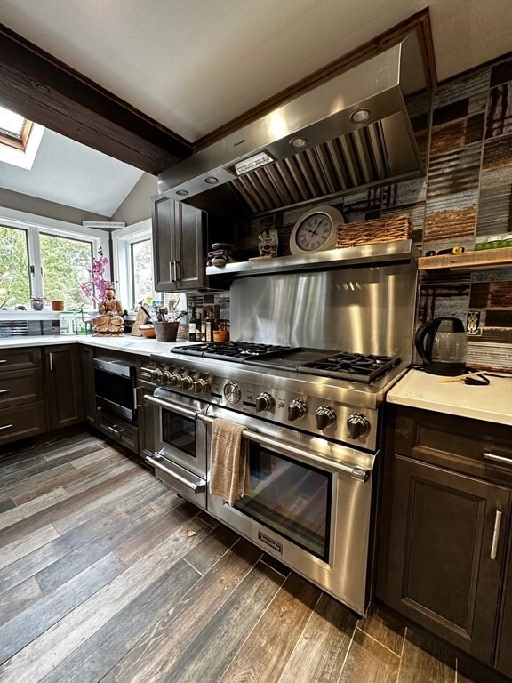 Photo - 210 Washington St