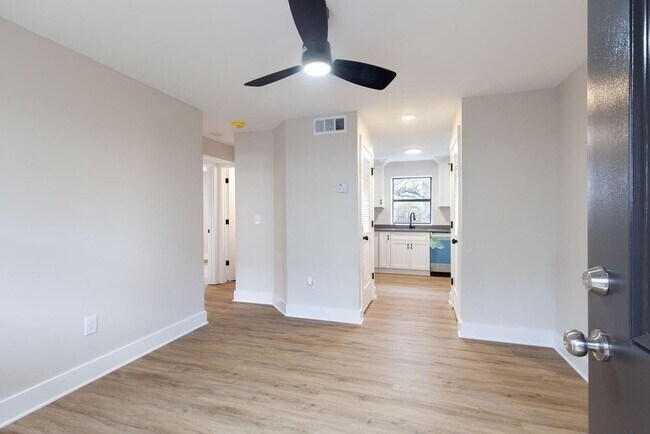 Photo - 396 Linden Ave NE Unit 103