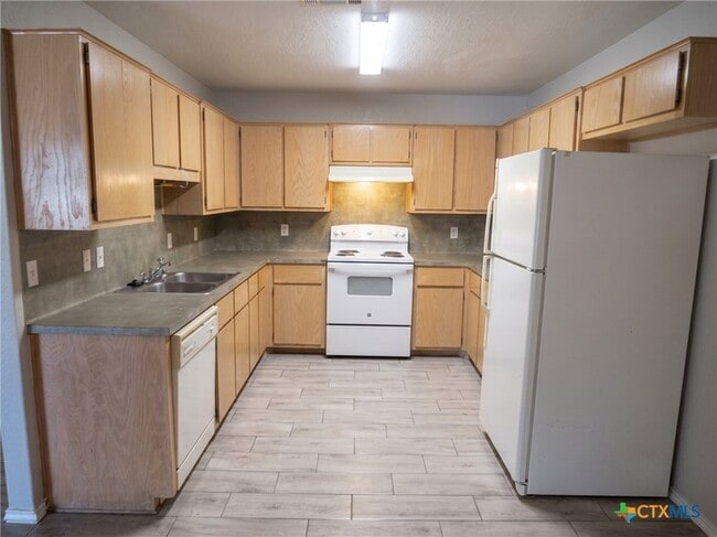 Photo - 2704 Edgefield St
