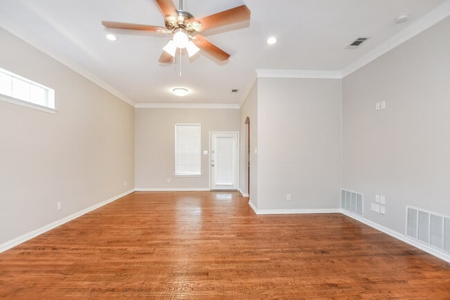 Photo - 116 Stanford St